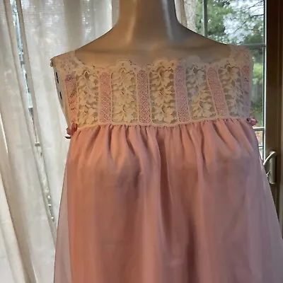 Vintage Vanity Fair Pink Lace Chiffon Nylon Nightgown 34 • $9.99