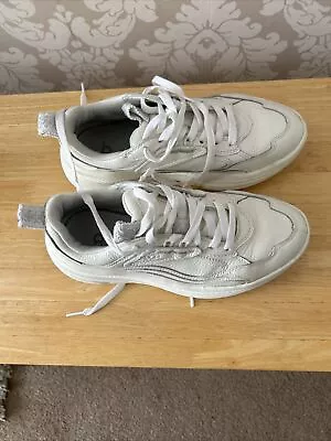 Womens Ugg CA1 White Leather Trainers Size 5 100% Authentic • £10