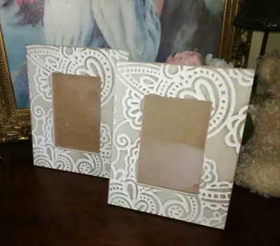 2 X WHITE WASHED WOODEN PHOTO FRAMES PAISLEY CARVED FREE STANDING BRAND NEW • £12