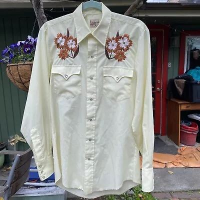 Vintage Montgomery Ward Embroidered Western Pearl Snap Size Medium/Small • $29