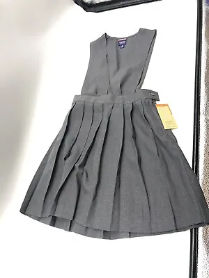 Girls Gray Jumper  V-Neck Pleated French Toast Uniform Size 10 • $11.25