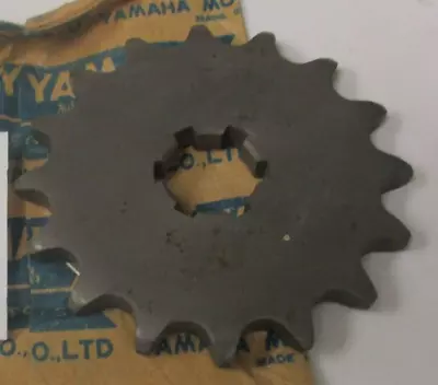 Nos Yamaha 1963-1964 Yg1 1966-1967 Yl1 Drive Sprocket 166-17461-60-00 • $84.29