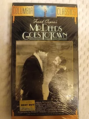 Mr. Deeds Goes To Town (VHS 1989) • $5.99