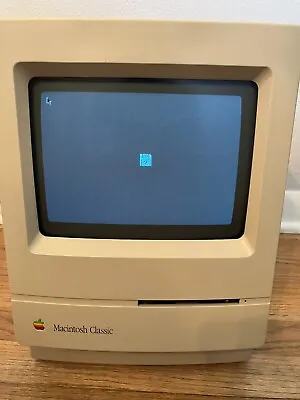 Vintage Apple Macintosh Classic Computer Model M0420 - Powers On • £72.32