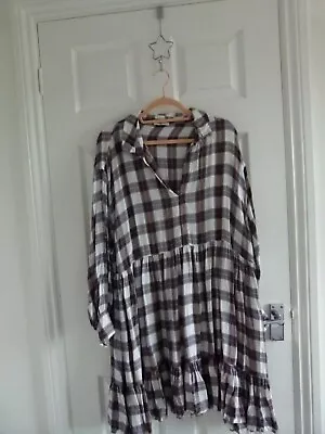 Simply Be White & Blue Check V Neck Collared Smock Dress Size 20 • £3.99