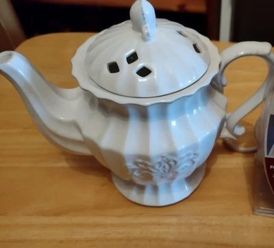 Yankee Candle Electric Teapot Wax Melt Burner • £30