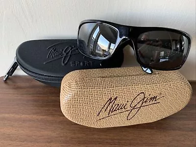  Maui Jim MJ202-02 Peahi Polarized Sunglasses Gloss Black Frames  • $165