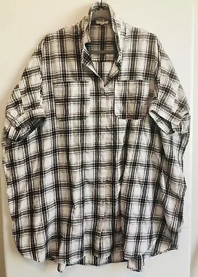 Malibu Bum Shirt Men's Size Large White Black Plaid Button Up Cotton Polyester • $8.95