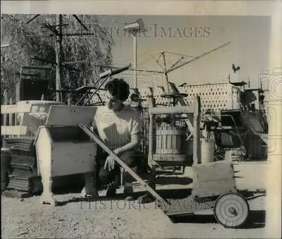 1955 Press Photo Trading Post Is Heaven For Antiques - RRU87907 • $19.99