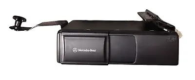 Genuine Mercedes-Benz W163 ML320 CD Changer (6 CD) 1638200389 NEW • $82.47