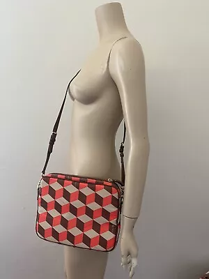 OROTON Geometric Print Crossbody Bag • $39