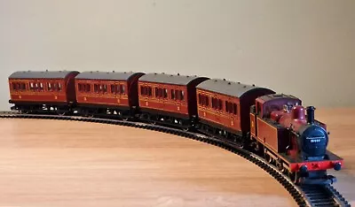 Hornby 00 Gauge LMS 3F Jinty 0-6-0 Tank + 4 Coaches • £34