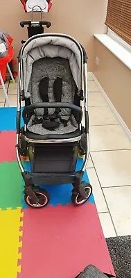 £450 • Buy Oyster 2 Travel System Bundle. Pushchair, Maxi Cosi Car Seat, Rain Covers