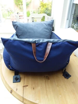 £34.99 • Buy Dog Car Seat Booster Carrier Bed Navy Drop Down Sides & Integral Clip OnLead NEW