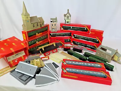 Hornby Railways Train Set 00 Gauge Job Lot  Inc. Buildings Coaches Stations Etc • £56