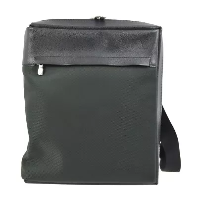 Louis Vuitton Black Taiga Beluga Shoulder Bag M30912 BA1013 KK91128 • £394.31