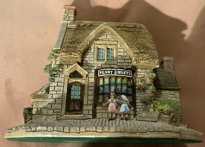 Lilliput Lane Village Shops Penny Sweets • £15