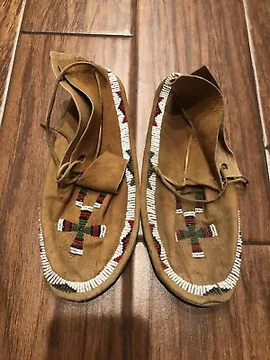 Vintage Native American Indian Women Moccasins • $224.95