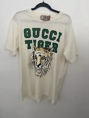 Gucci T-Shirt (Pre-Owned) Great Condition Size M • $149