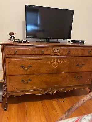 Vintage Maple Bedroom Furniture 2 Dressers One Nightstand  • $100