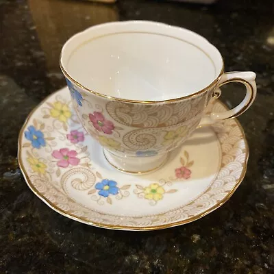 Vintage Tuscan Fine Bone China Tea Cup And Saucer England Floral Gold Trim • $48