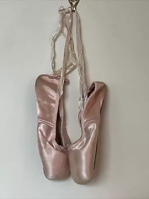 Vintage Capezio Pink Satin Duro Toe Ballerina Ballet Dance Shoes Slipper (B) • $29.99