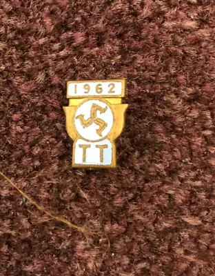£4.99 • Buy Motor Cycle Road Racing Badge Isle Of Man T.T. 1962