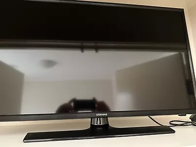 Samsung TV 32 Inch Black Used Not A Smart TV! Can Be Used As PC Monitor HDMI • $99