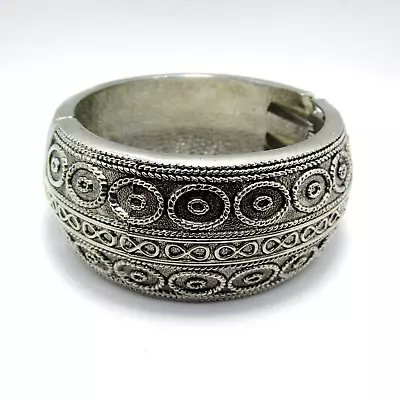 Vtg Art Deco Etched Silver Tone Chunky Bangle Bracelet Engraved Embossed Hinged • $24.95