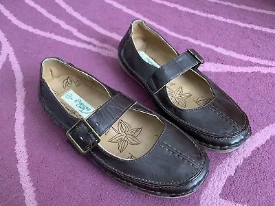 Nature’s Own Ladies Shoes Size 5 • £20