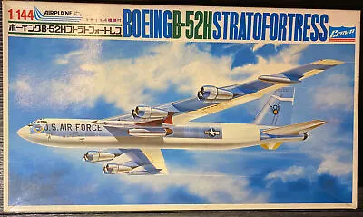 Crown Boeing USAF B-52H Stratofortress 1/144 Scale Model Kit 524 • $38.99