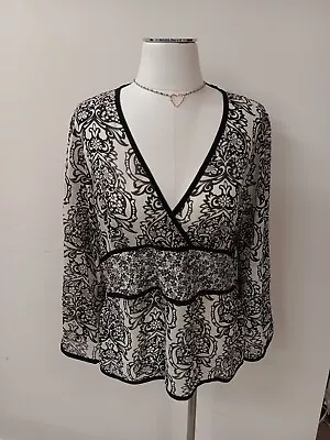 Violet & Claire New York Blouse- Size L • $8