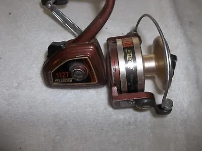 Vintage Pflueger 1127 Spinning Reel (36b) • $14.99