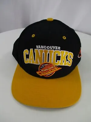 Mitchell & Ness Vancouver Canucks Logo NHL Hockey Snap Back Cap Black Yellow Hat • $23.99