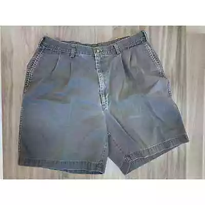 Men’s Haggar Pleated Gray Khaki Shorts Casual Size 36 • $10