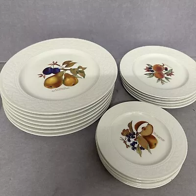 £35 • Buy Royal Worcester Evesham Plates Job Lot Of 17 Dinner Side Tea T8628