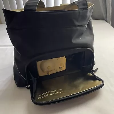 Medela Pump In Style Advanced Double Brest Pump The Metro Bag • $22