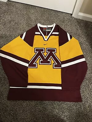 Vintage Nike Center Swoosh University Of Minnesota Gophers Hockey Jersey M • $90