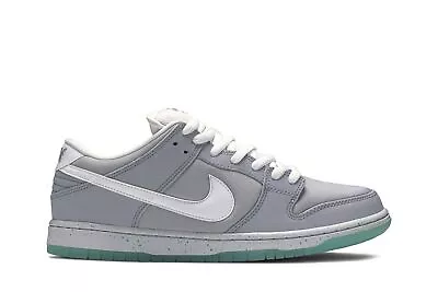 Nike SB Dunk Low 'Marty McFly' 313170-022 • $568