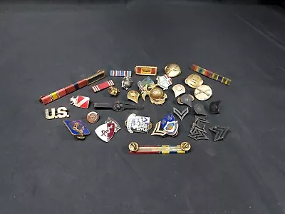 Old United States Military Uniform Pins Lot WW2 Screwback Army Navy Marines  • $4.99