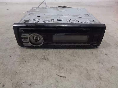 Pioneer Radio Cd Player Head Unit Deh-1700ub • £20