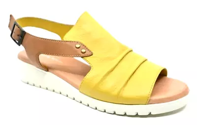 Django & Juliette (900) New Ladies Leather Sandal 'MADIS' Size 39 • $70