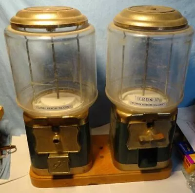 * PAIR - 2 (TWO)- VINTAGE - 25 Cent GUMBALL VENDING MACHINES - W KEYS - Victor ? • $77.77