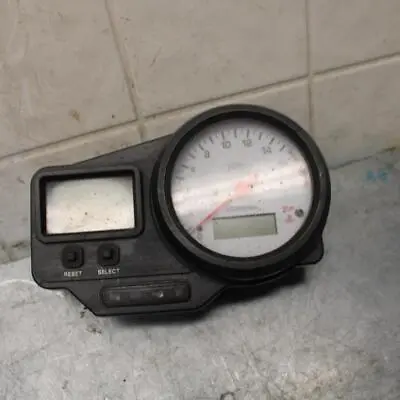 2002 Yamaha YZF R6 SPEEDO TACH GAUGES  CLUSTER SPEEDOMETER TACHOMETER BB545 • $89