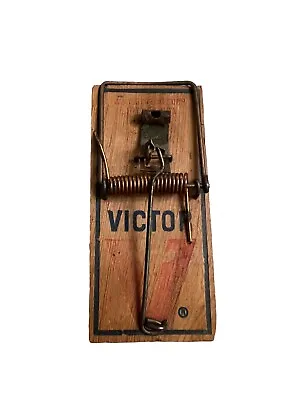 Vintage Victor Mouse Trap Animal Trap Company Lititz PA • $25
