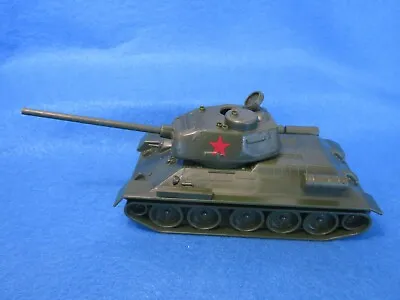 Classic Toy Soldiers WWII Russian T-34/85 Tank 1:32 Hard Plastic • $14.95