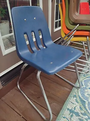 MCM VIRCO Plastic Molded School Chairs • $39.99