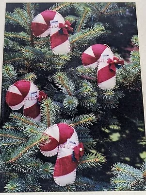 $9.95 • Buy Candy Cane Gift Giver Craft Kit Christmas Holiday Ornaments Rivertown Warehouse
