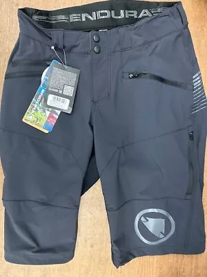 Endura SingleTrack Short II Black • $60