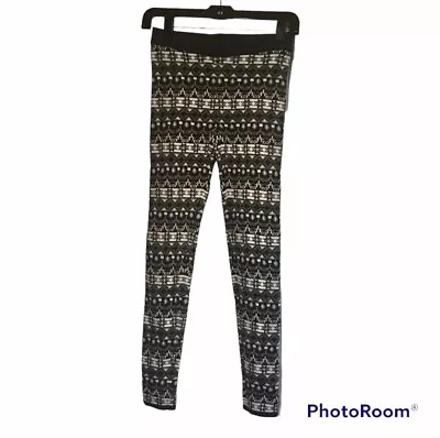 Forever 21 Winter Heavy Knit Snowflake/Nordic Print Leggings Bottoms • $4.80